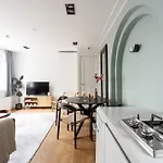 Numa Helmers Apartahotel 4*