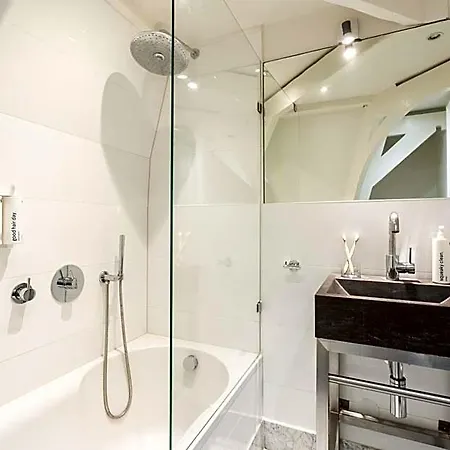 Numa Helmers 4*
