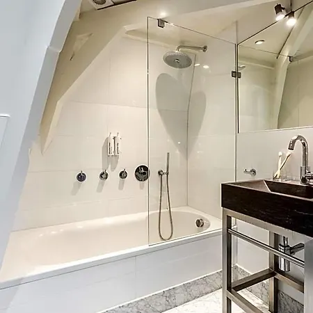 Numa Helmers 4*