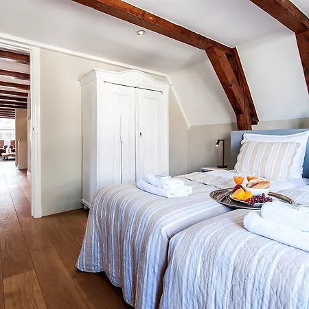 Numa Helmers Aparthotel